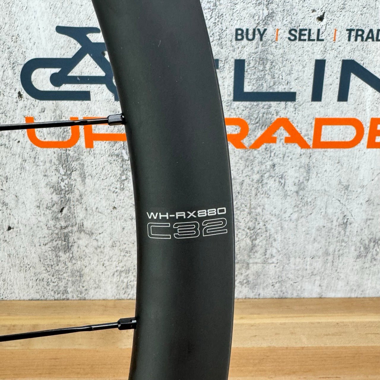 Ridden Once! Shimano GRX WH-RX880 700c Carbon Tubeless Bike Wheelset 1421g