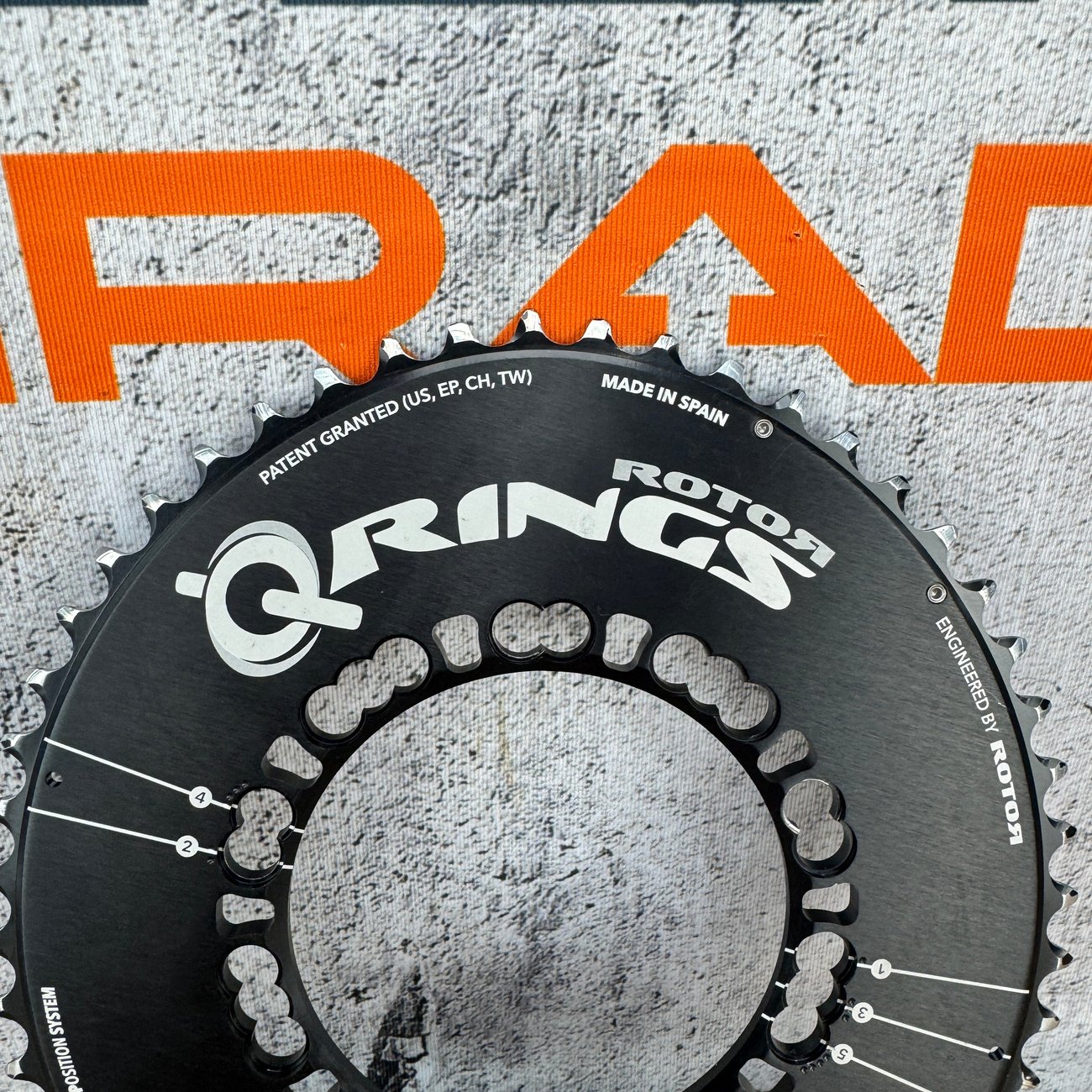 Rotor Q-Rings Oval 52t 110BCD 11-Speed Bike Outer Chainring 140g