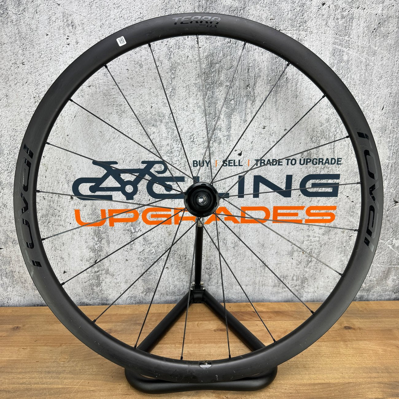 Roval CLX Terra Carbon Tubeless Center Lock Disc 700c Gravel Wheelset 1312g