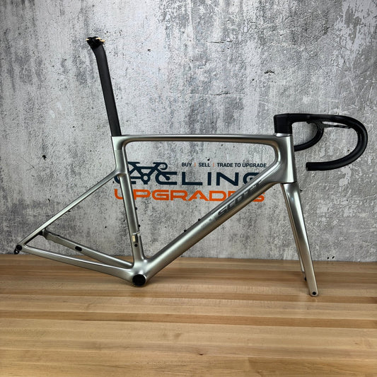 Mint! 2026 Scott Addict RC Ultimate HMX SL 56cm Carbon Disc Frameset Chrome Silver