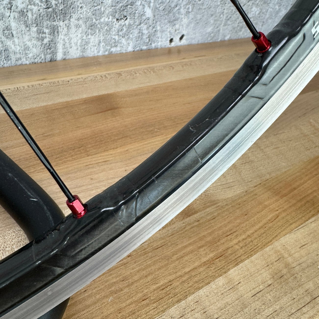 Shimano Dura-Ace WH-7850-C24 Carbon Alloy Tubeless Wheelset 700c