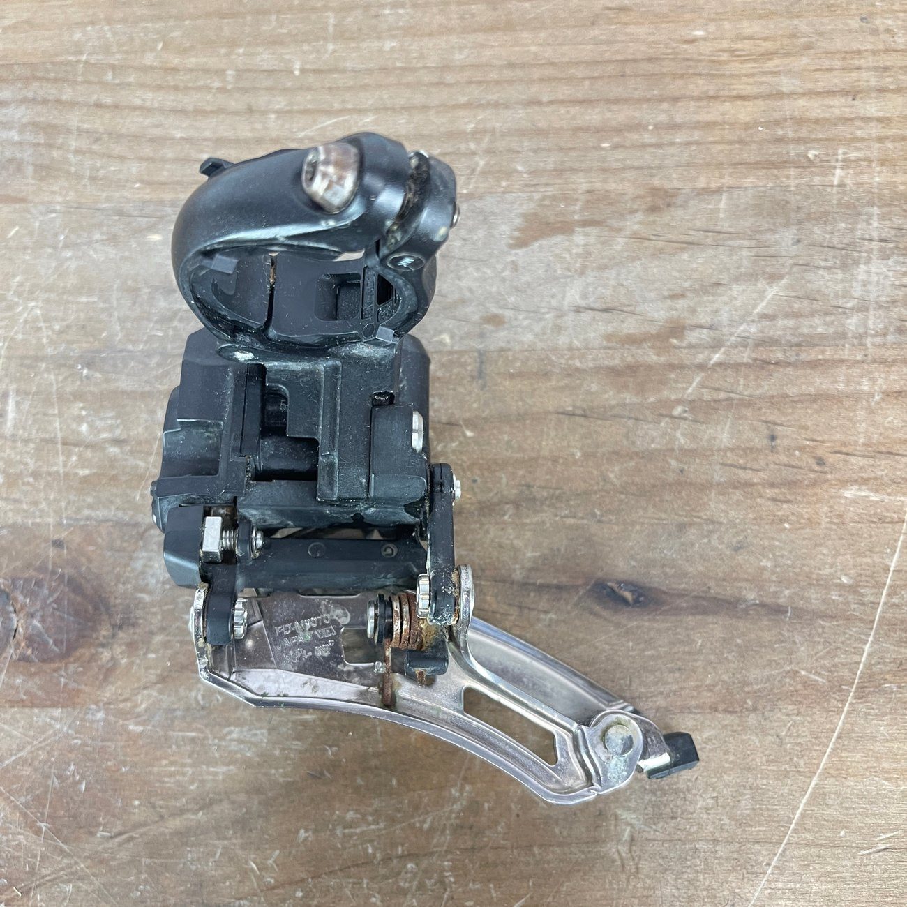 Shimano XTR FD-M9070 Di2 Electronic Road Bike Clamp-On 11-Speed Front Derailleur