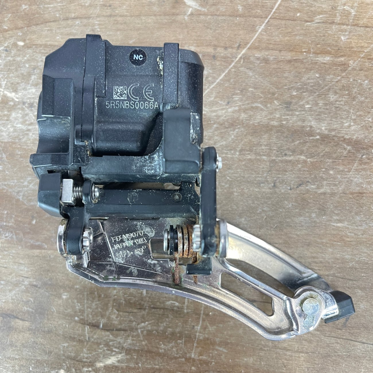 Shimano XTR FD-M9070 Di2 Electronic Road Bike Clamp-On 11-Speed Front Derailleur