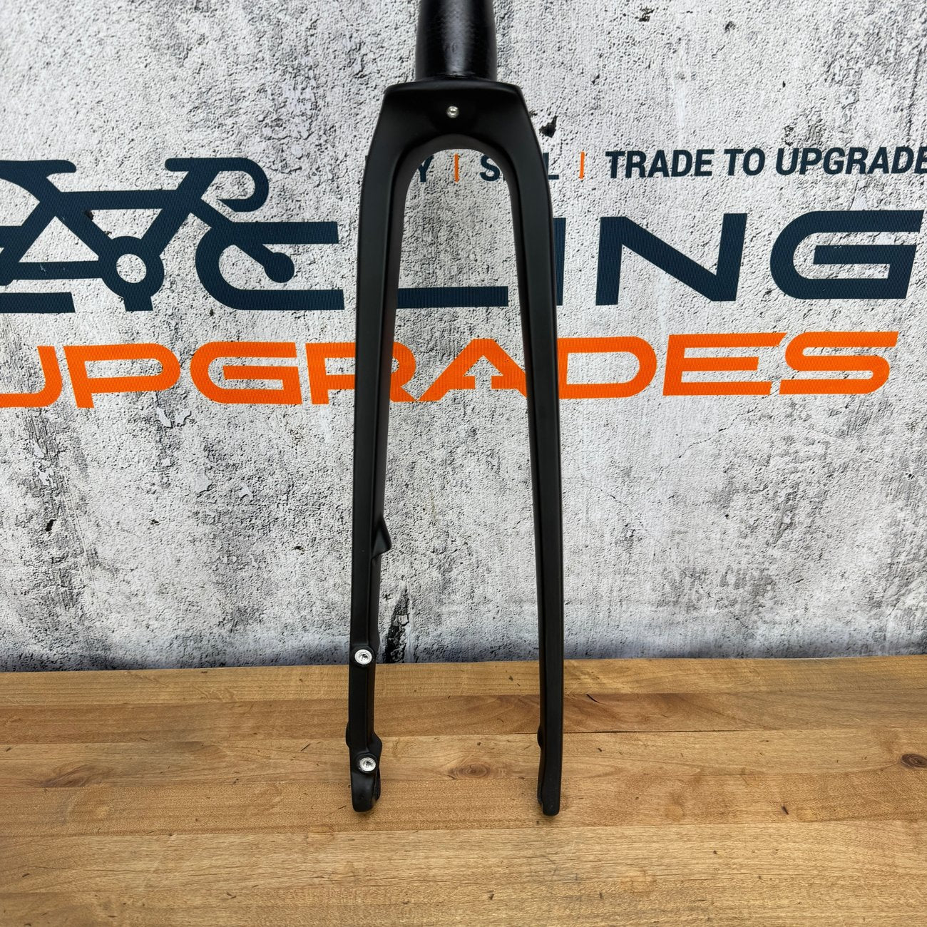 TREK DOMANE SLR フルカーボン　フロントフォーク Trek Domane SLR Gen 4 700c 250mm Tapered Steerer 48mm Rake Deep