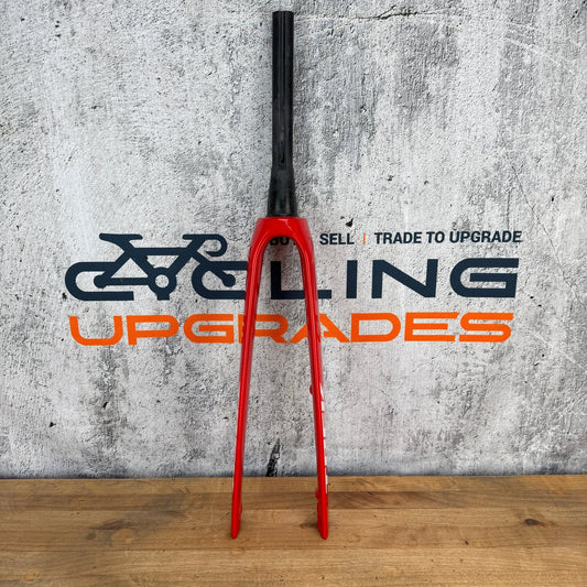 Trek Madone SLR 700c Rigid Fork Viper Red Carbon Disc Brake Thru Axle Flat-Mount