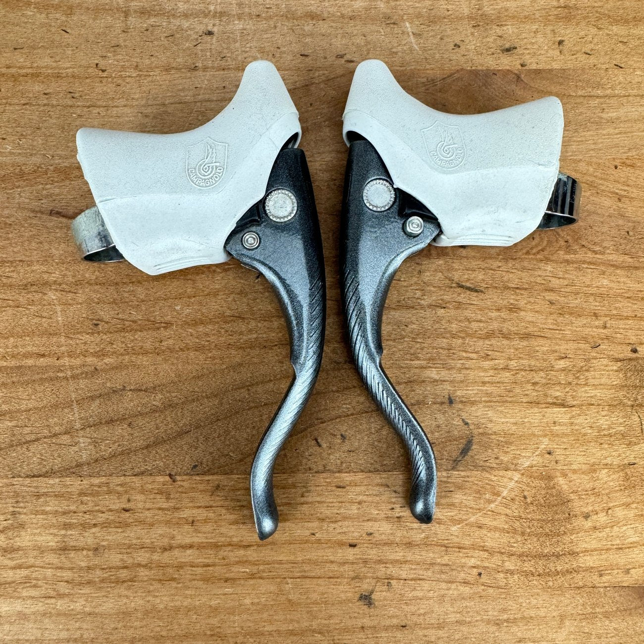 CAMPAGNOLO CHORUS 右ブレーキレバー Vintage/Rare! Campagnolo Chorus C Graphite Finish Brake Levers for