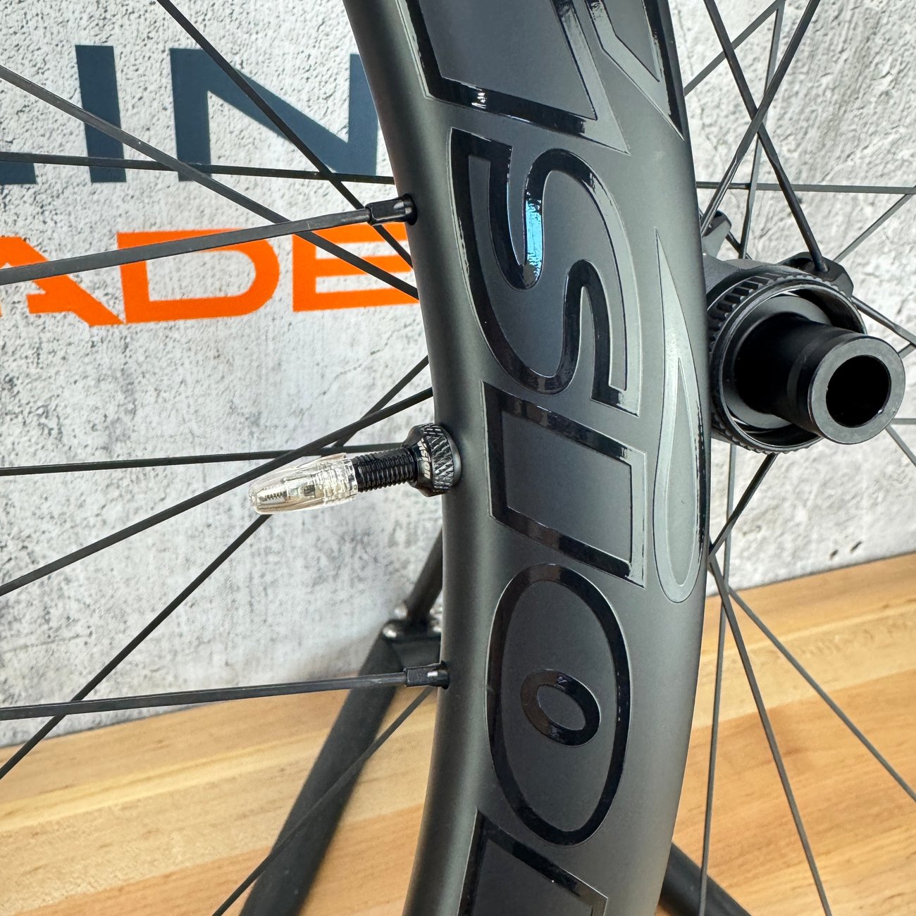 New Takeoff! Vision Metron 45 SL Carbon Tubeless Disc Wheelset 700c 1440g