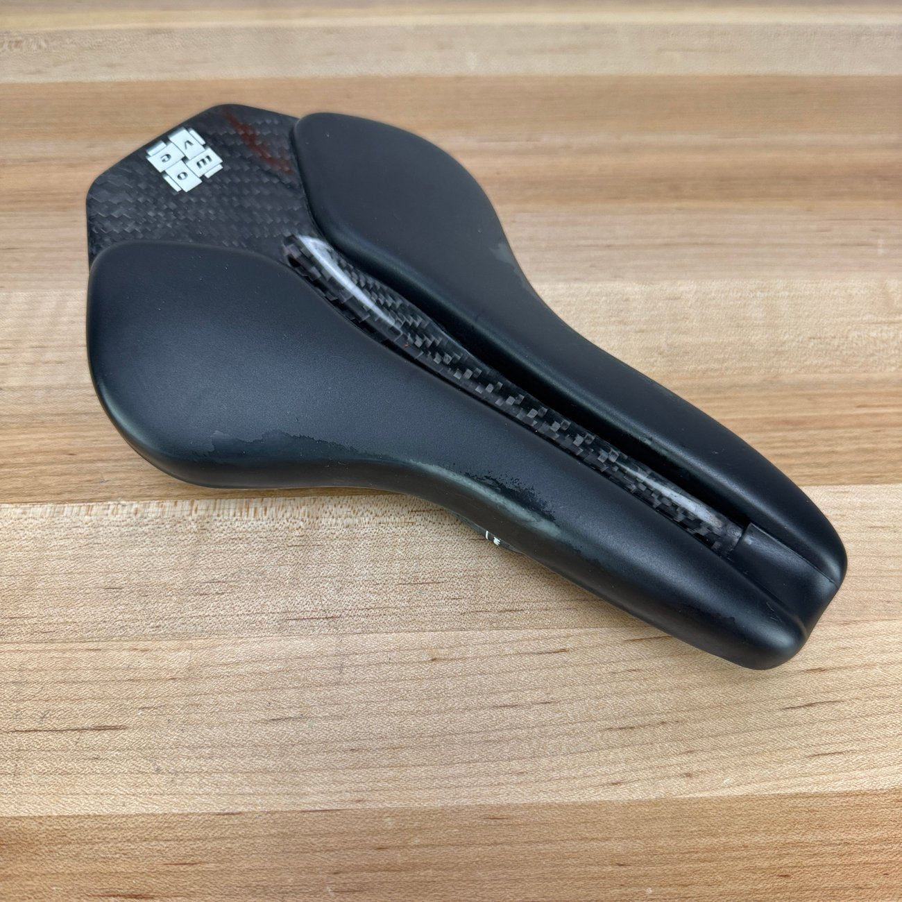 Wove Mags 7x9mm Carbon Rails 146mm Bike Saddle 128g