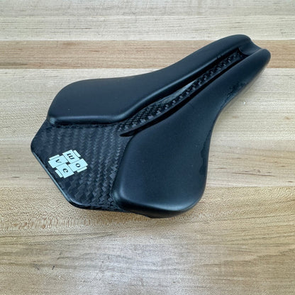 Wove Mags 7x9mm Carbon Rails 146mm Bike Saddle 128g