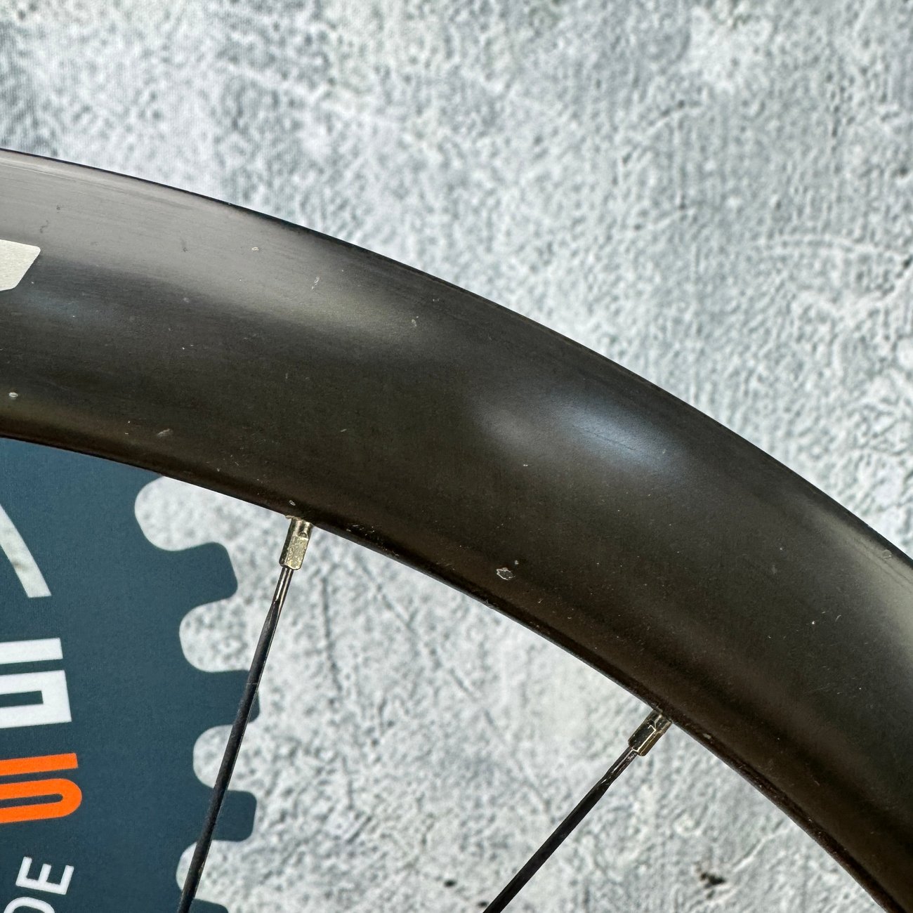 Zipp 303s Carbon Tubeless Hookless Disc Wheelset 700c Cognition Hubs 1545g