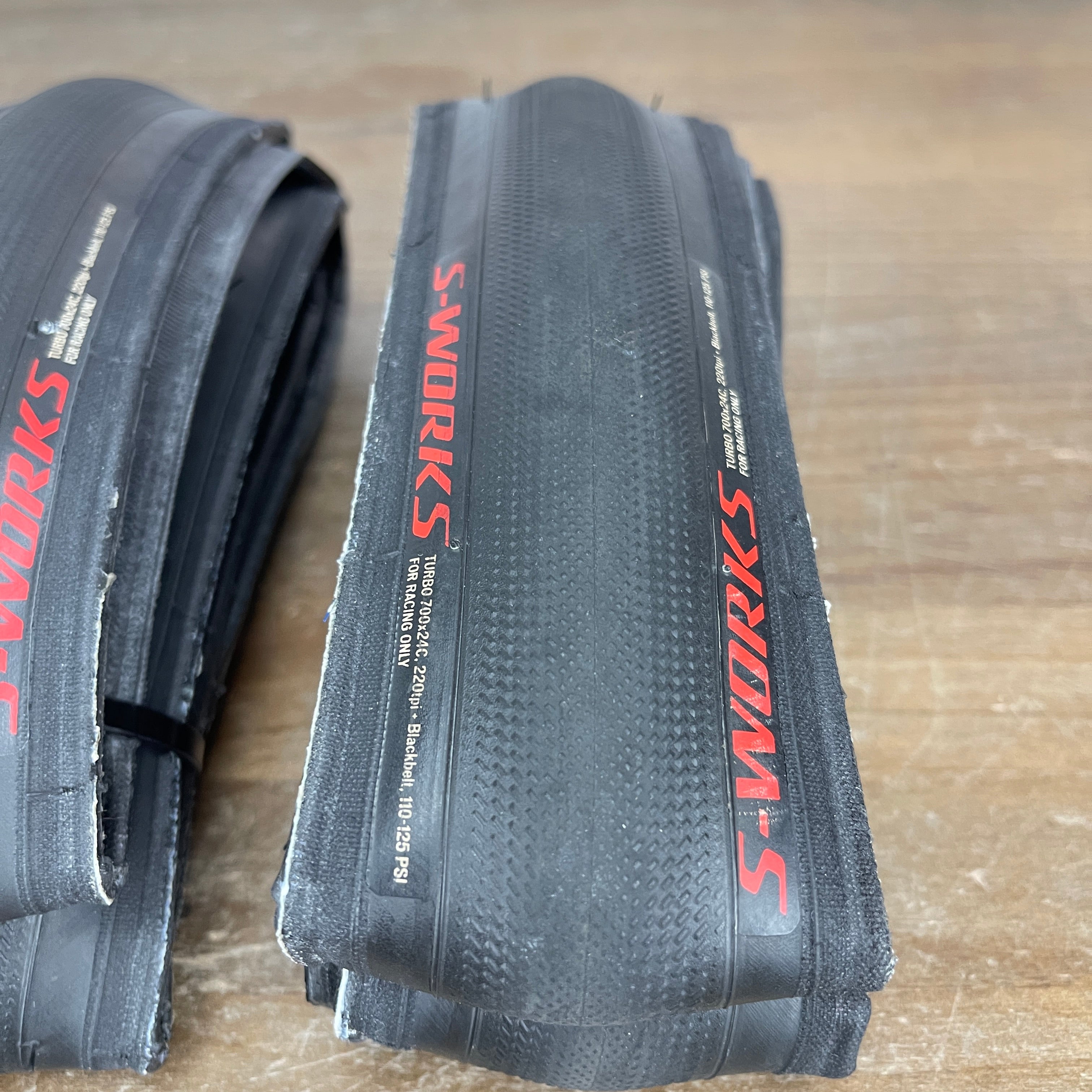 Pair Specialized S-works Turbo 700c x 24mm Clincher Road Bike Tires –  CyclingUpgrades.com