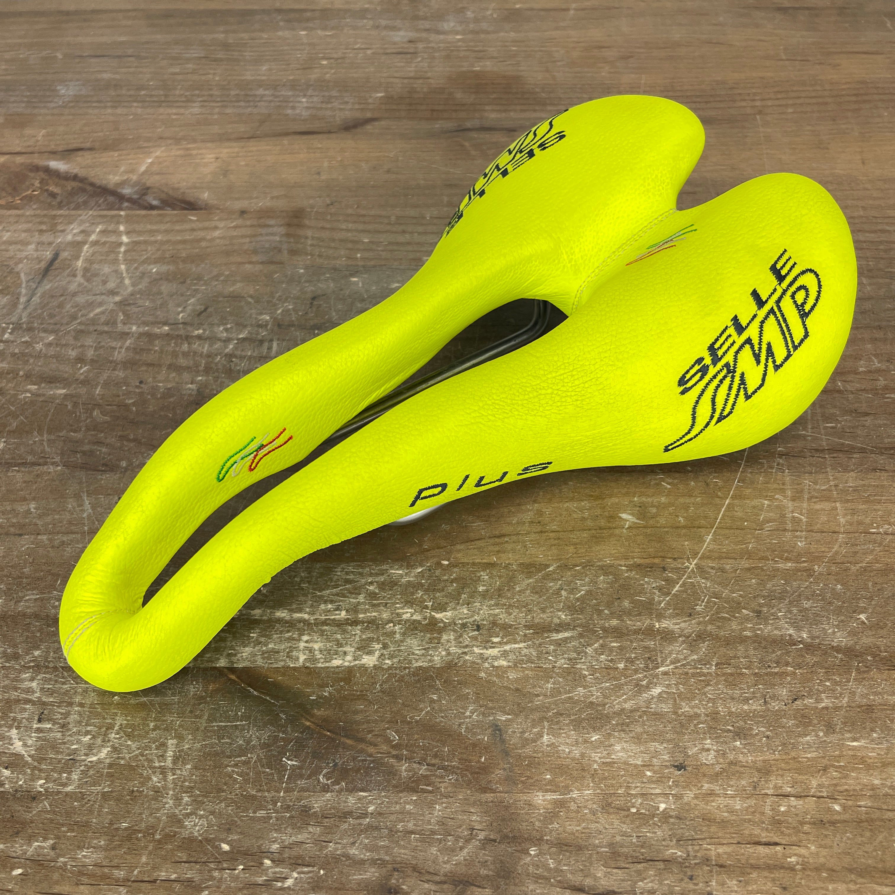 Selle SMP Plus 7x7mm Inox Rails Yellow Fluo Road Bike 159mm Saddle