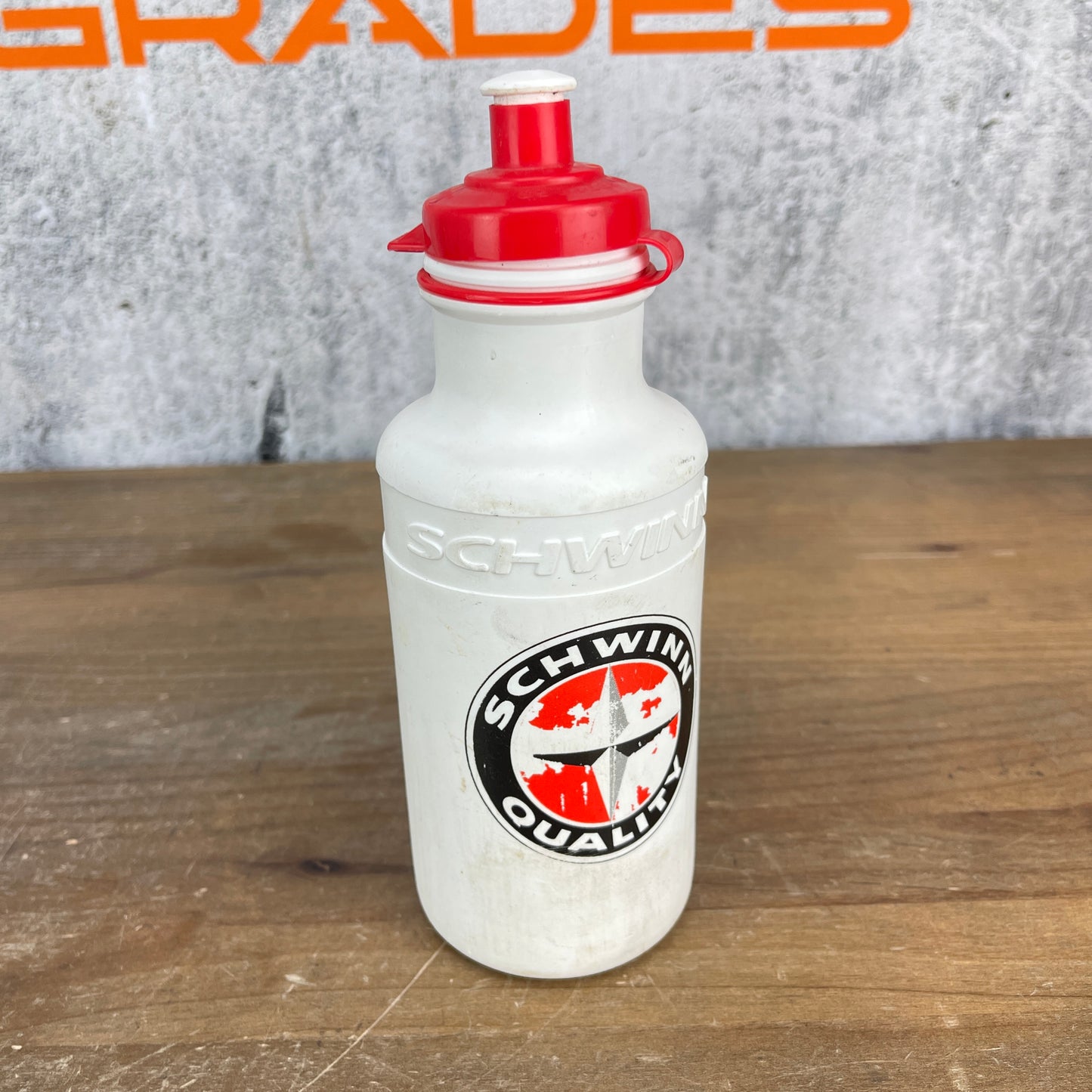 Vintage! Schwinn Quality Alloy Road Bike Water Bottle Cage + Water Bottle