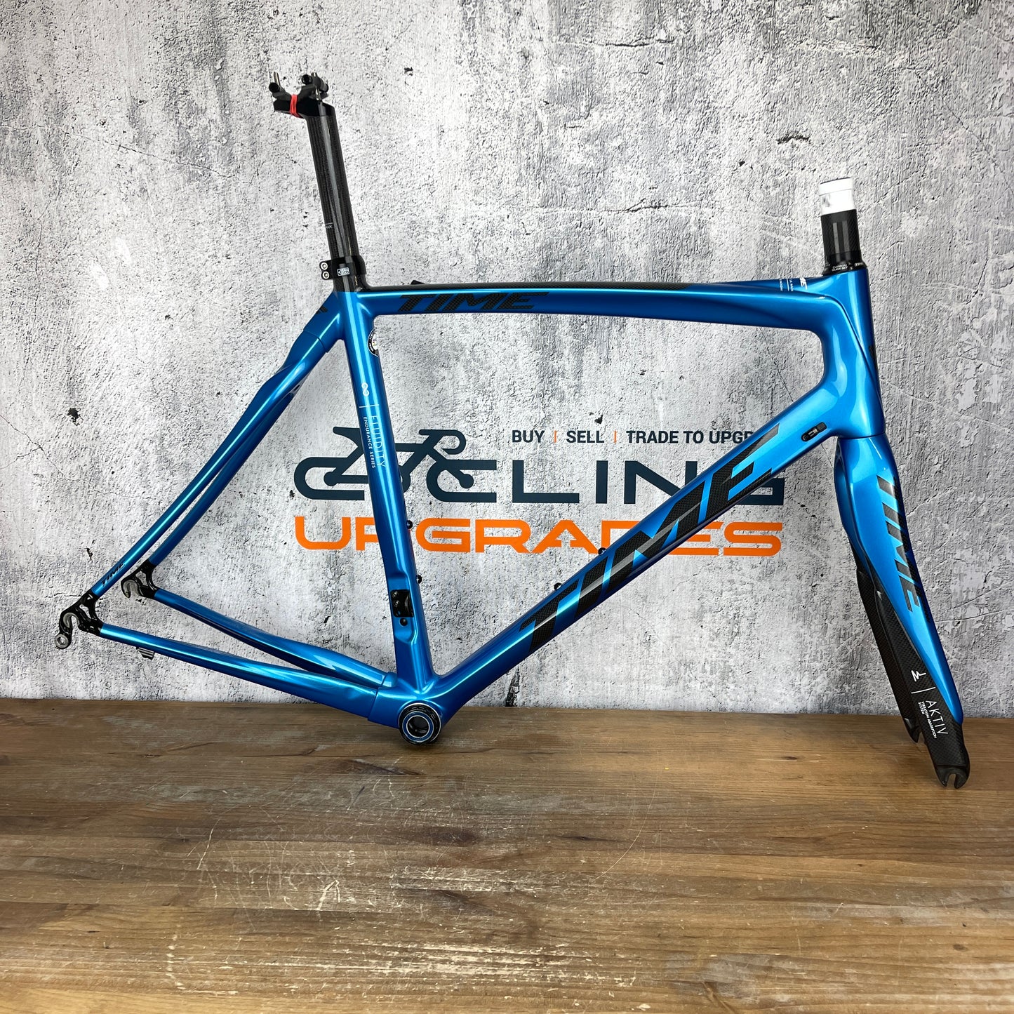 small carbon road bike frame