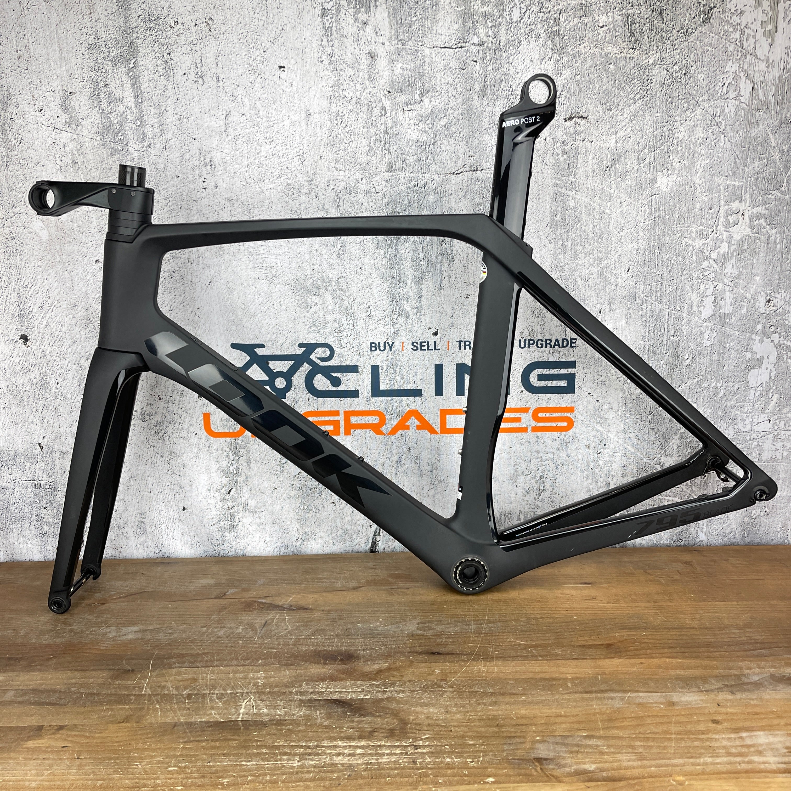 Low Mile! 2021 Look 795 Blade Medium 53cm Disc Brake Carbon Frameset 2 – CyclingUpgrades.com
